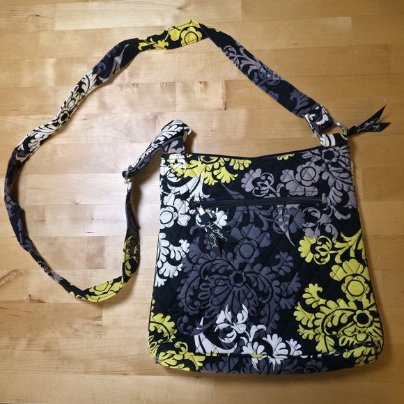 Retired Vera Bradley Quilted Hipster Crossbody Baroque Yellow Black White Bag - Picture 2 of 6